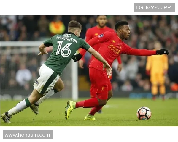 足球明星们的过人技巧解析与经典瞬间回顾 足球明星们的过人技巧解析与经典瞬间回顾