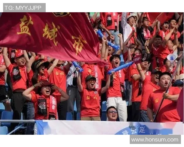 足球明星齐聚金华激情对决引发球迷热烈期待与欢呼 足球明星齐聚金华激情对决引发球迷热烈期待与欢呼